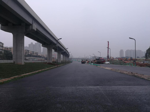 成渝高速公路混凝土路面改造工程沥青路面铺筑顺利完工